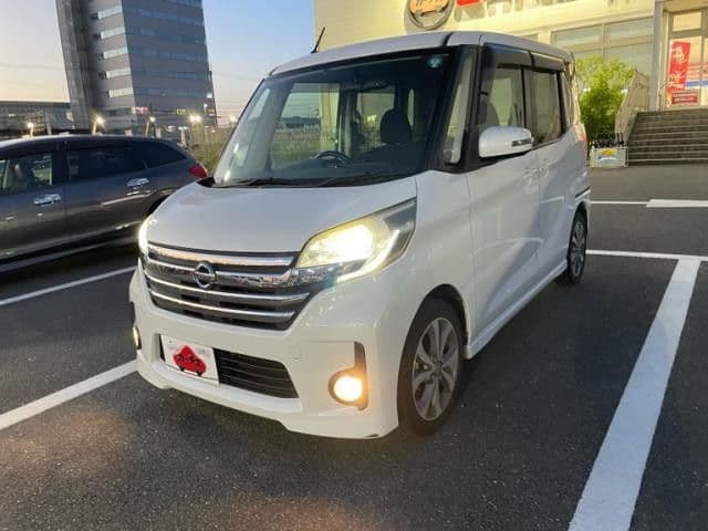 NISSAN