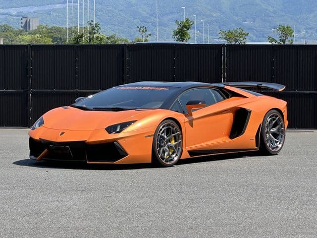 Car image 1