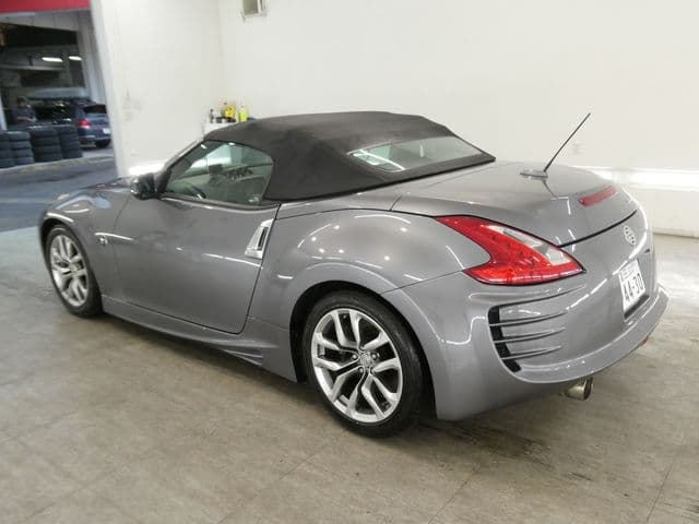 Car thumbnail 2