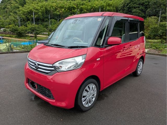 NISSAN
