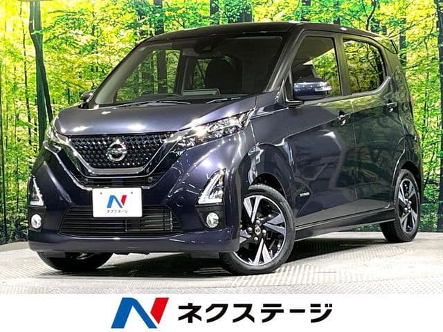 NISSAN