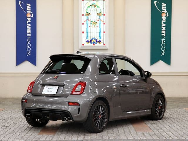 Car thumbnail 3