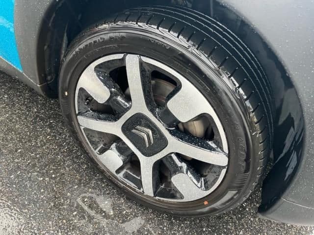 Car thumbnail 2