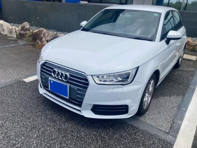 Car image 1