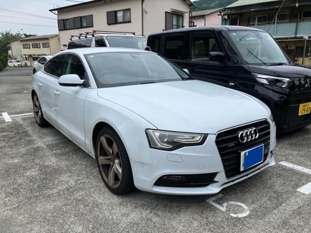 Car image 1