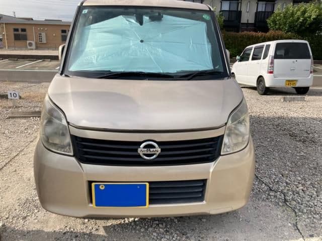 NISSAN