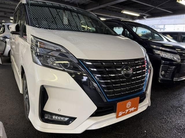 NISSAN