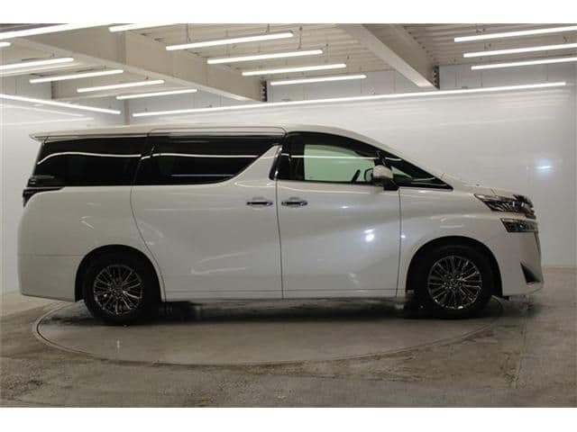 Car thumbnail 4