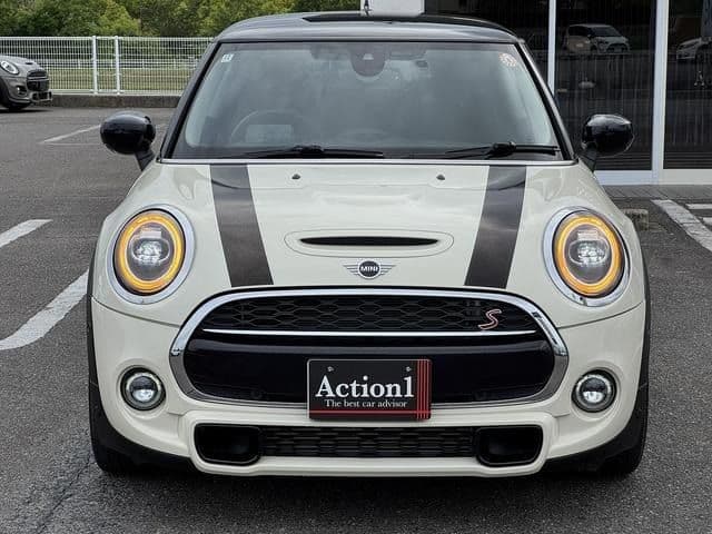 Car thumbnail 3