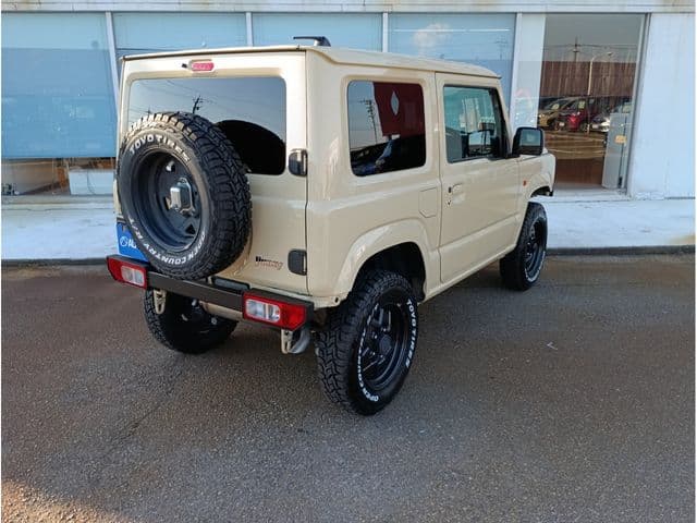 Car thumbnail 3