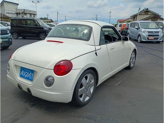 Car thumbnail 4