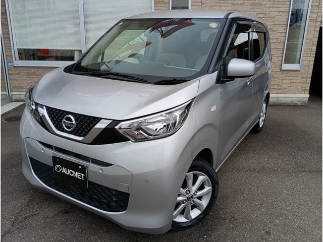 NISSAN