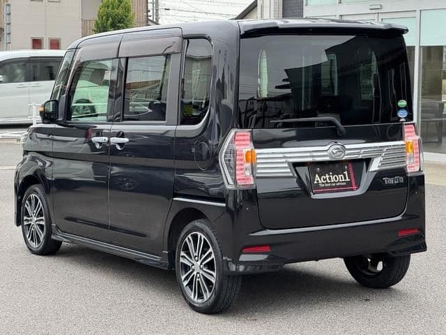 Car thumbnail 4