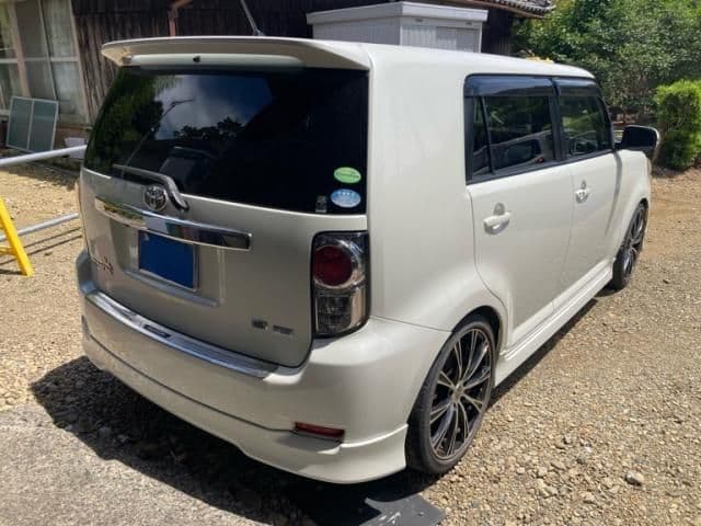 Car thumbnail 4