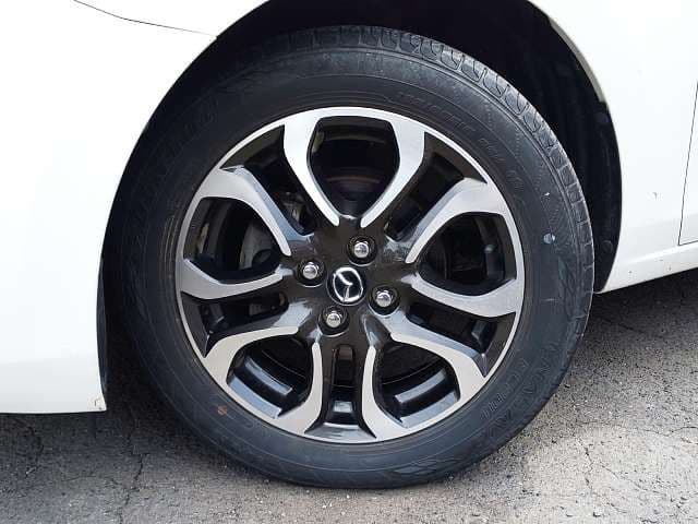 Car thumbnail 4