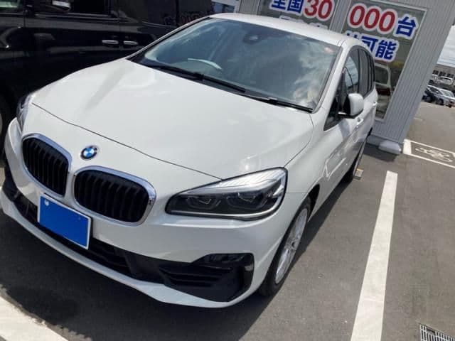 Car thumbnail 3
