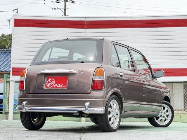 Car thumbnail 3