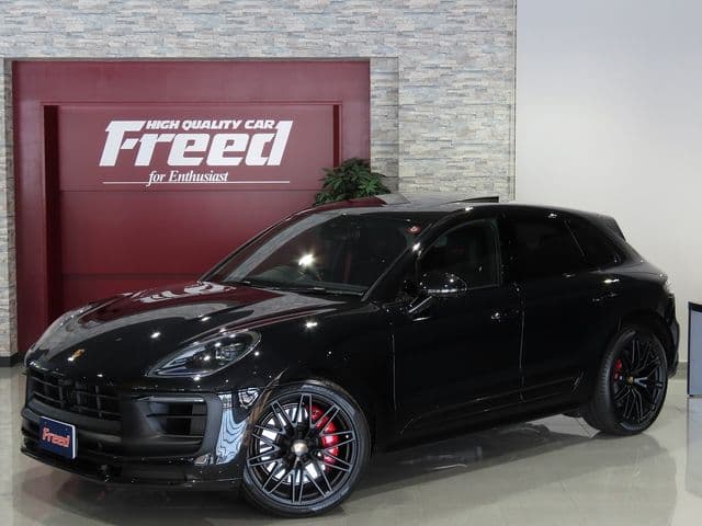 PORSCHE