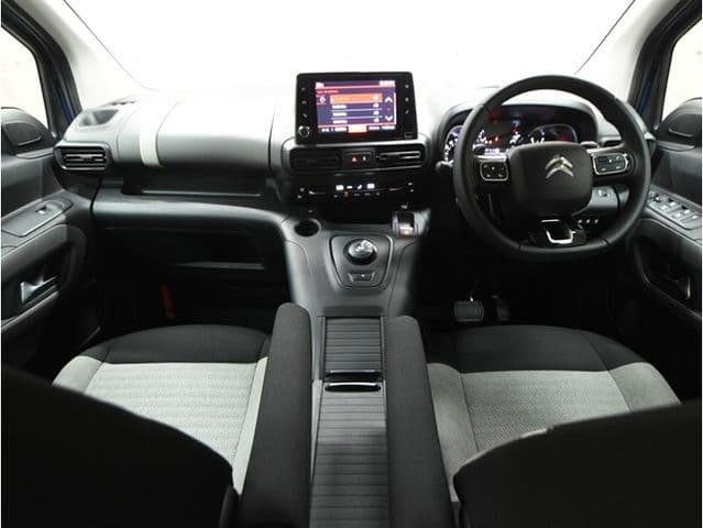 Car thumbnail 3