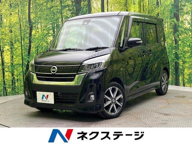 NISSAN