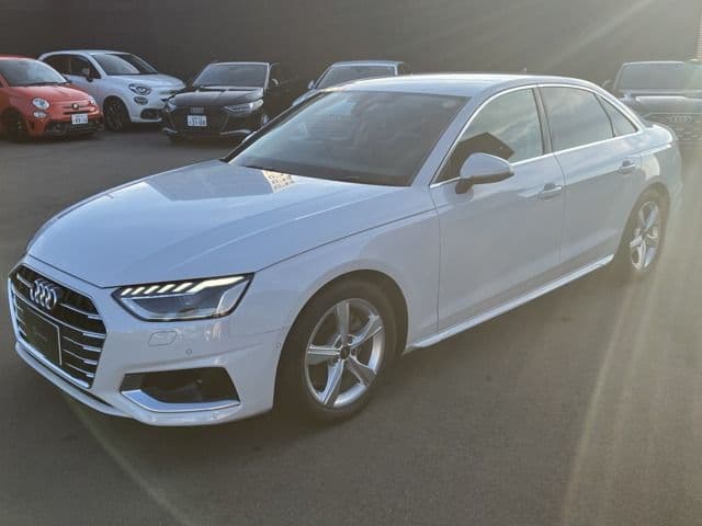 Car image 1