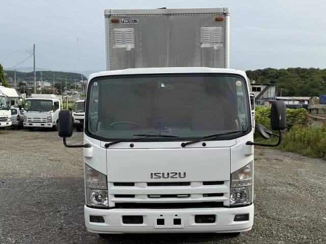 ISUZU