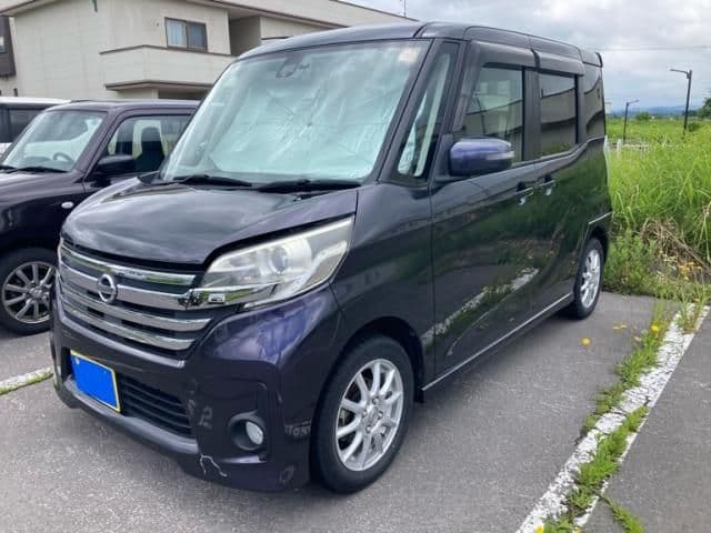 NISSAN