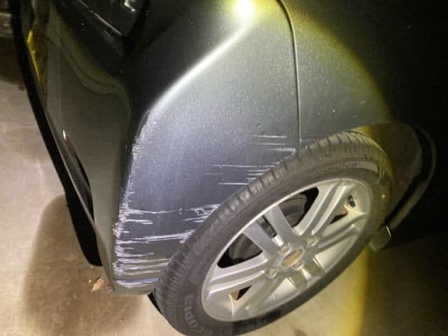 Car thumbnail 3