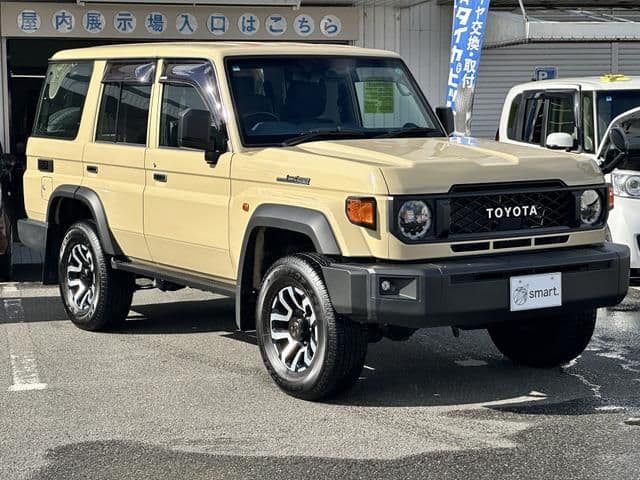 Car thumbnail 4