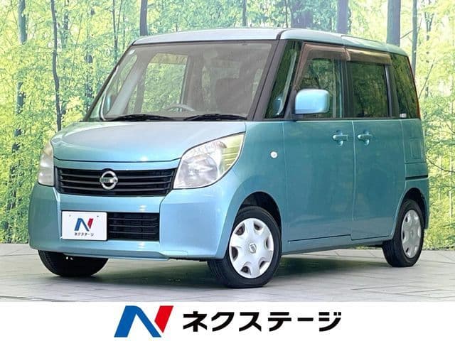 NISSAN