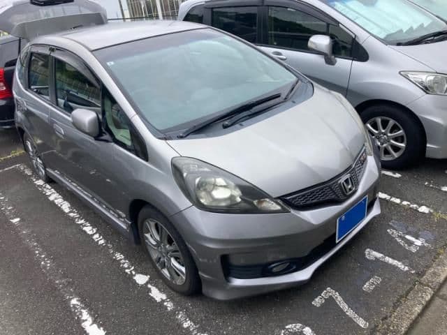 Car thumbnail 2