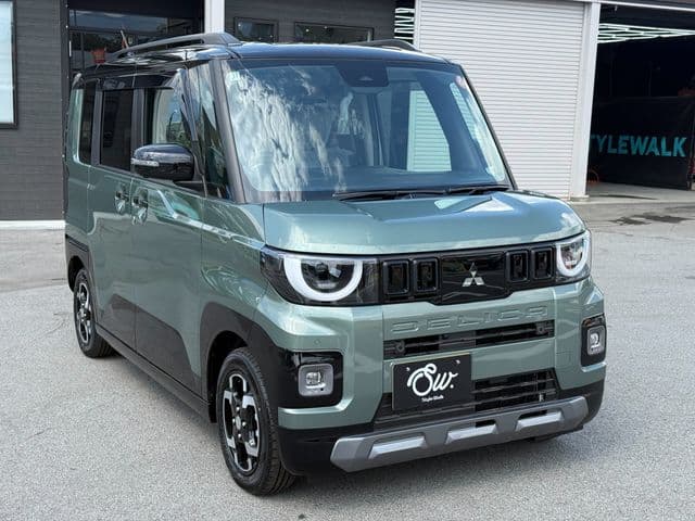 Car thumbnail 3