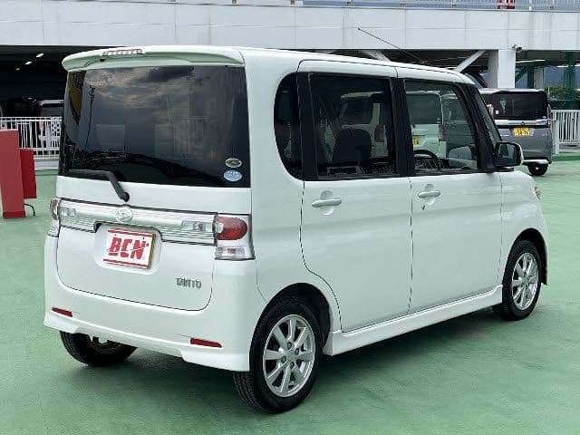 Car thumbnail 3
