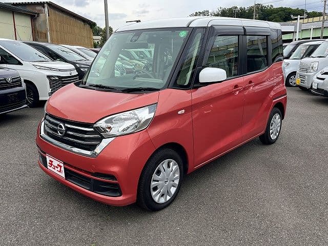 NISSAN