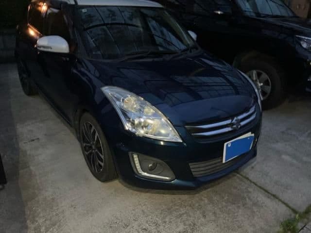 Car image 1
