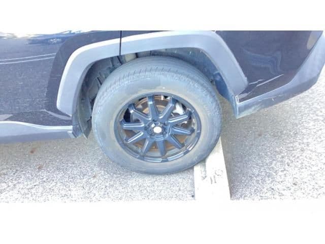 Car thumbnail 4