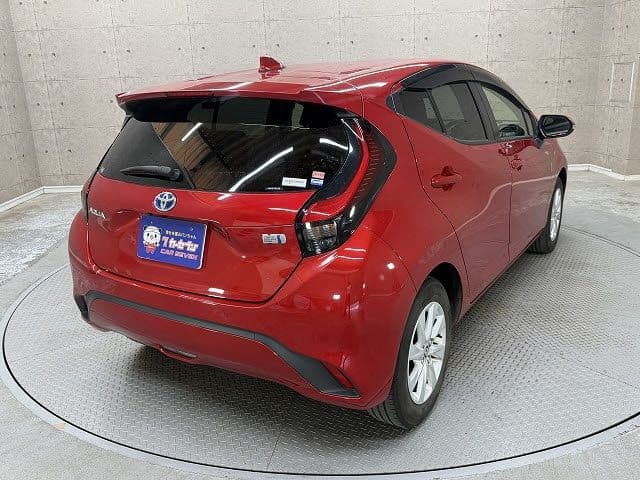 Car thumbnail 3