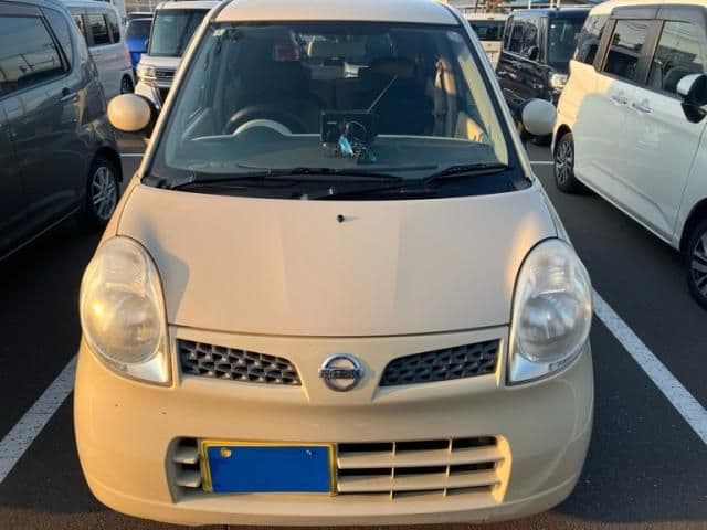 NISSAN