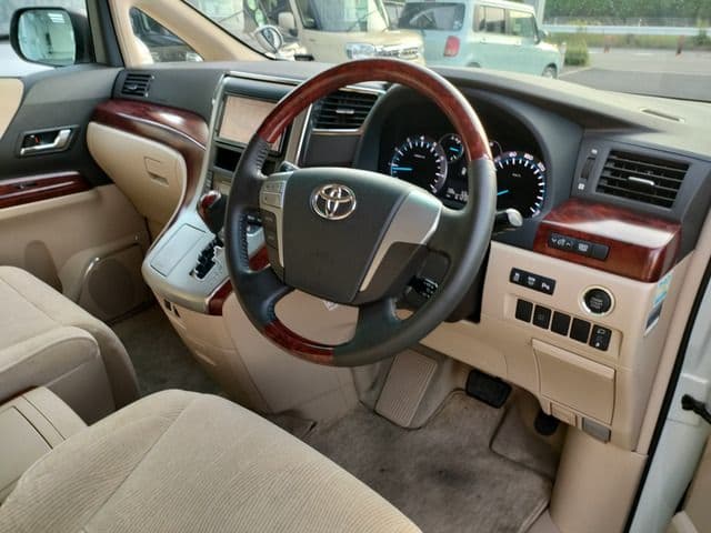Car thumbnail 3