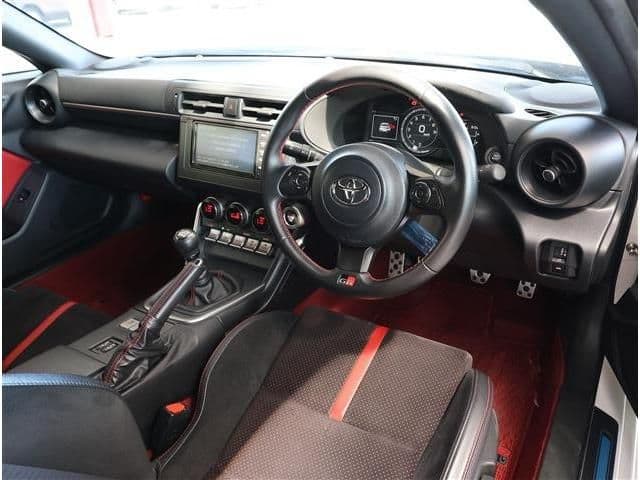 Car thumbnail 2