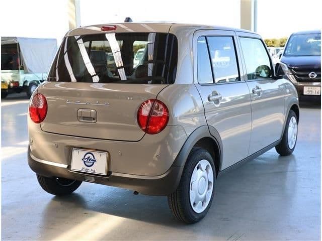 Car thumbnail 4