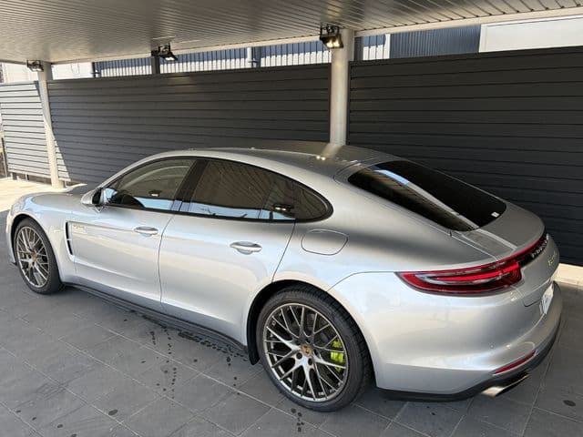 Car thumbnail 2