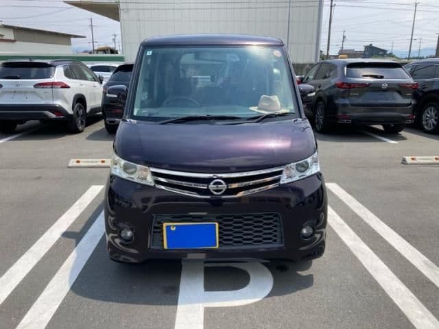 NISSAN