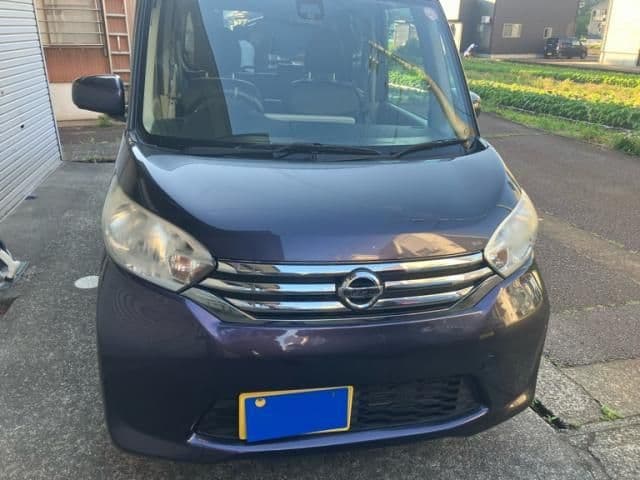 NISSAN