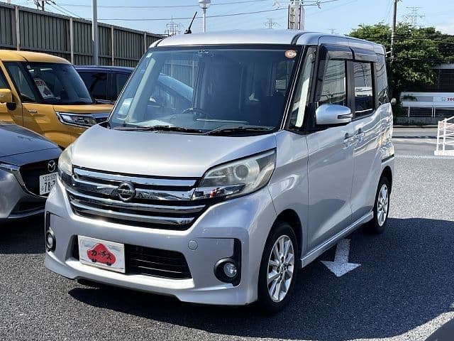 NISSAN