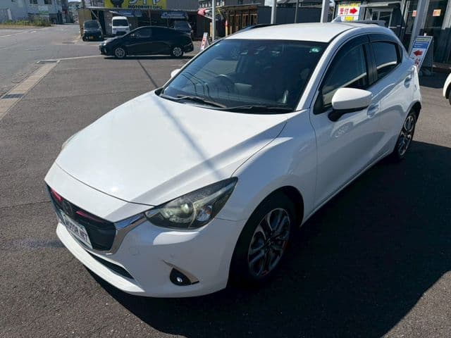 Car image 1