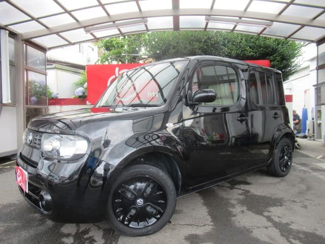 NISSAN