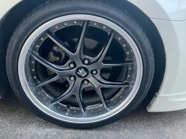 Car thumbnail 3