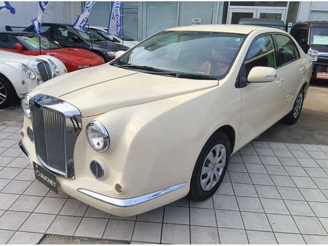 MITSUOKA