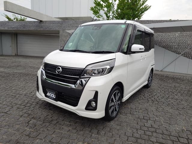 NISSAN